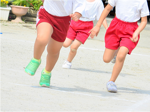 ムチ打ちでくびの痛みをもつ人